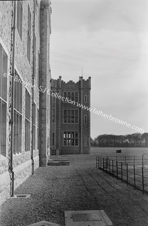 CLONGOWES FRONT OF NEW BUILDING FROM S.